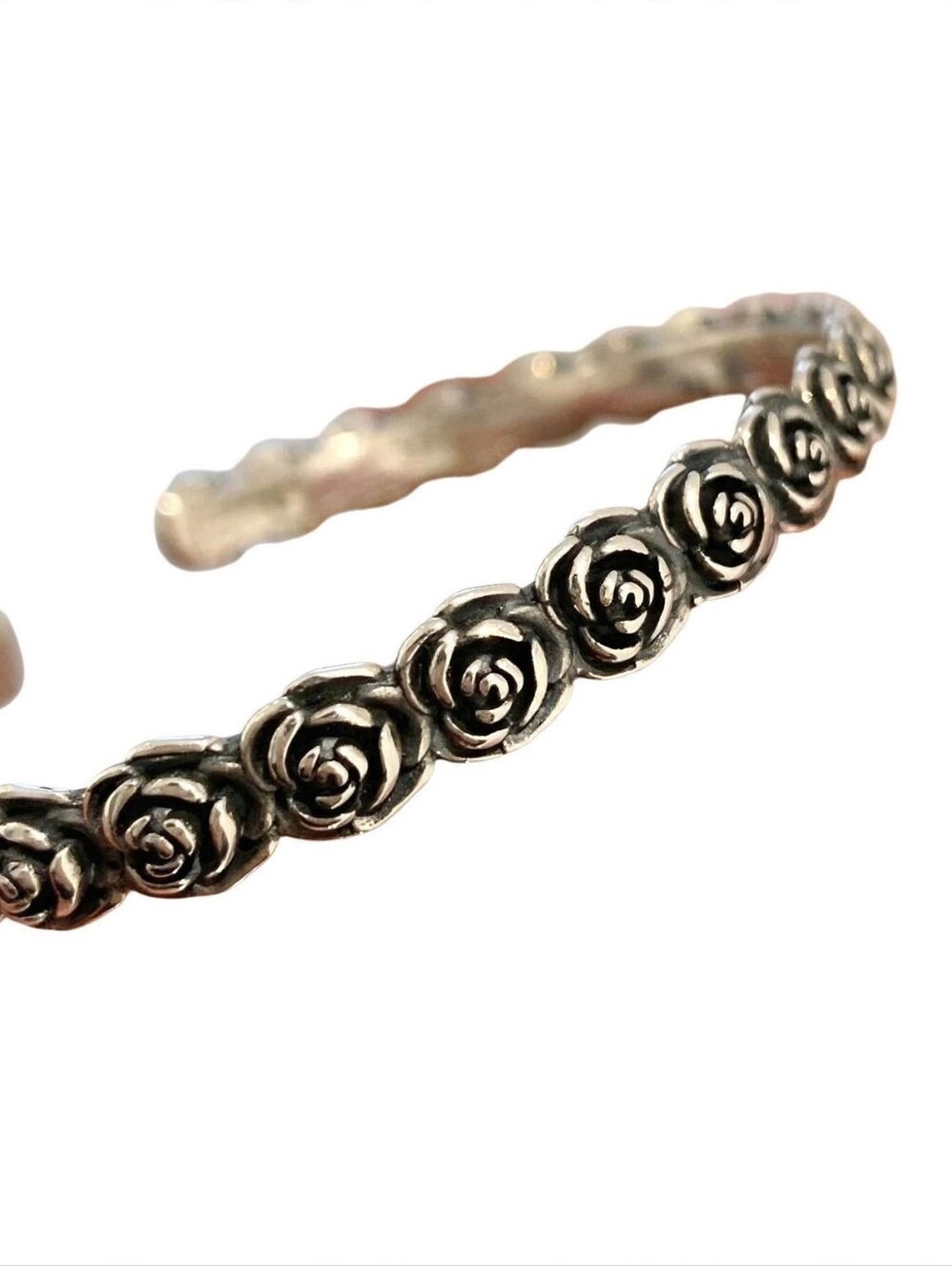 925 Sterling Silver 925 Rose Flower Bracelet features a retro-bangle open cuff